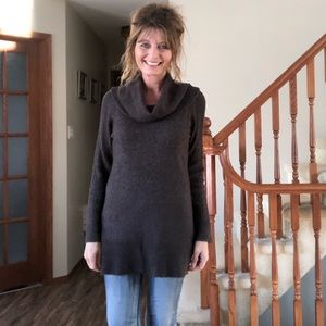 Urbanology dark grey tunic sweater